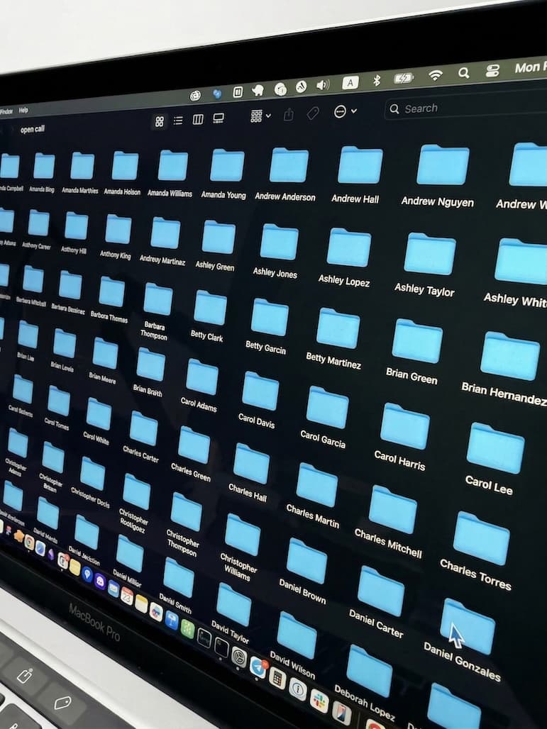Email Folder Chaos
